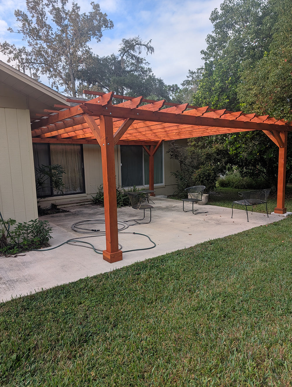 Outdoor Super Deck Attached Redwood P...